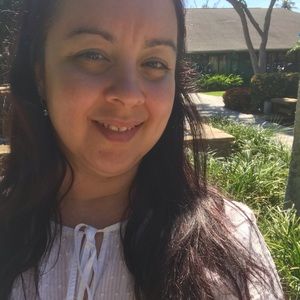 Meet your Posher, Vivi